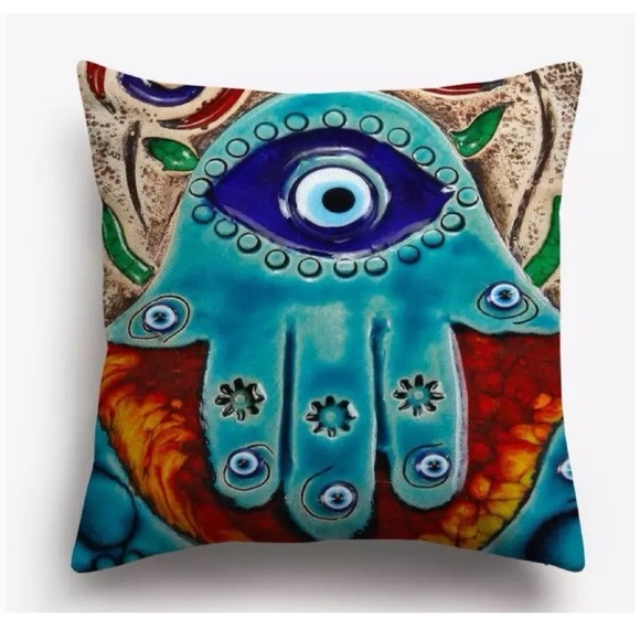 Eye of protection, in a Hamsa hand print accent, pillow coverNWT - Picture 4 of 4